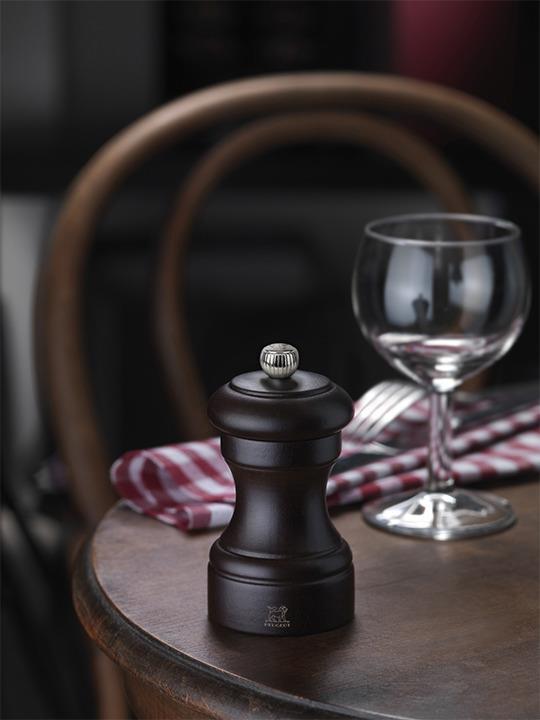 Mlinček za poper Bistro / 10cm / črna