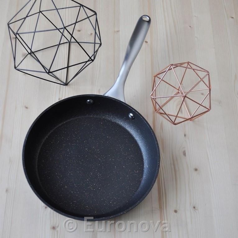 Aluminijasta ponev / 22cm / 4mm / Non-Stick