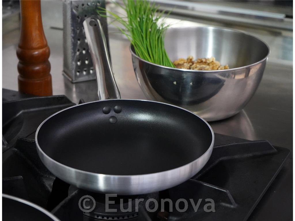 Aluminijasta ponev / 24cm / 3mm / Non-Stick / Indukcija